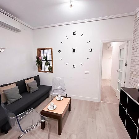 Charming Vibrant Madrid Apartment Bagian luar foto