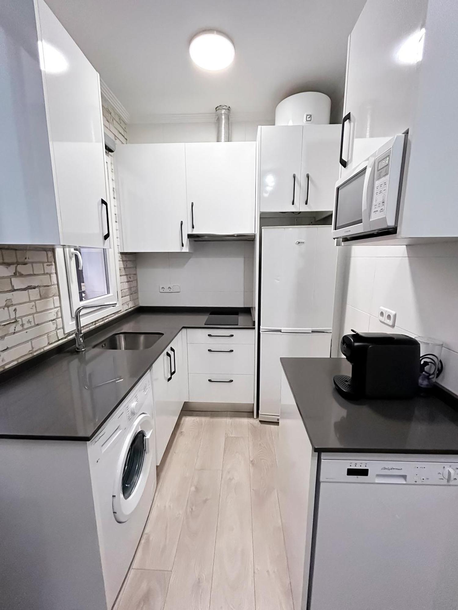 Charming Vibrant Madrid Apartment Bagian luar foto